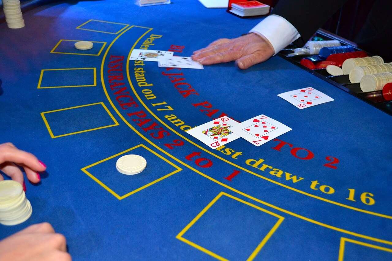 Blackjack when to take insurance