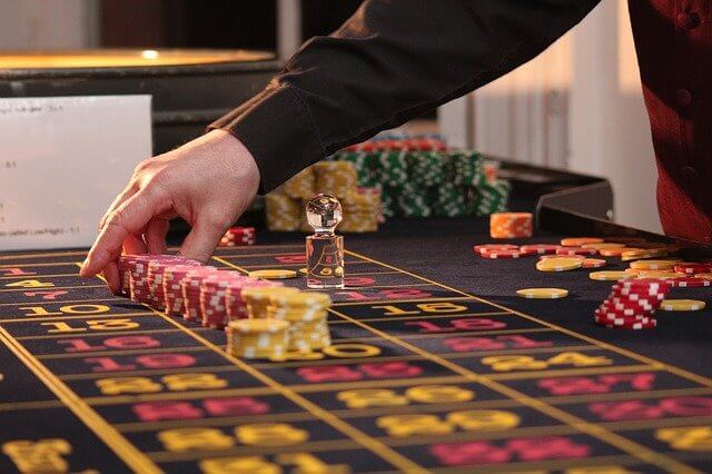 How to play and win Roulette